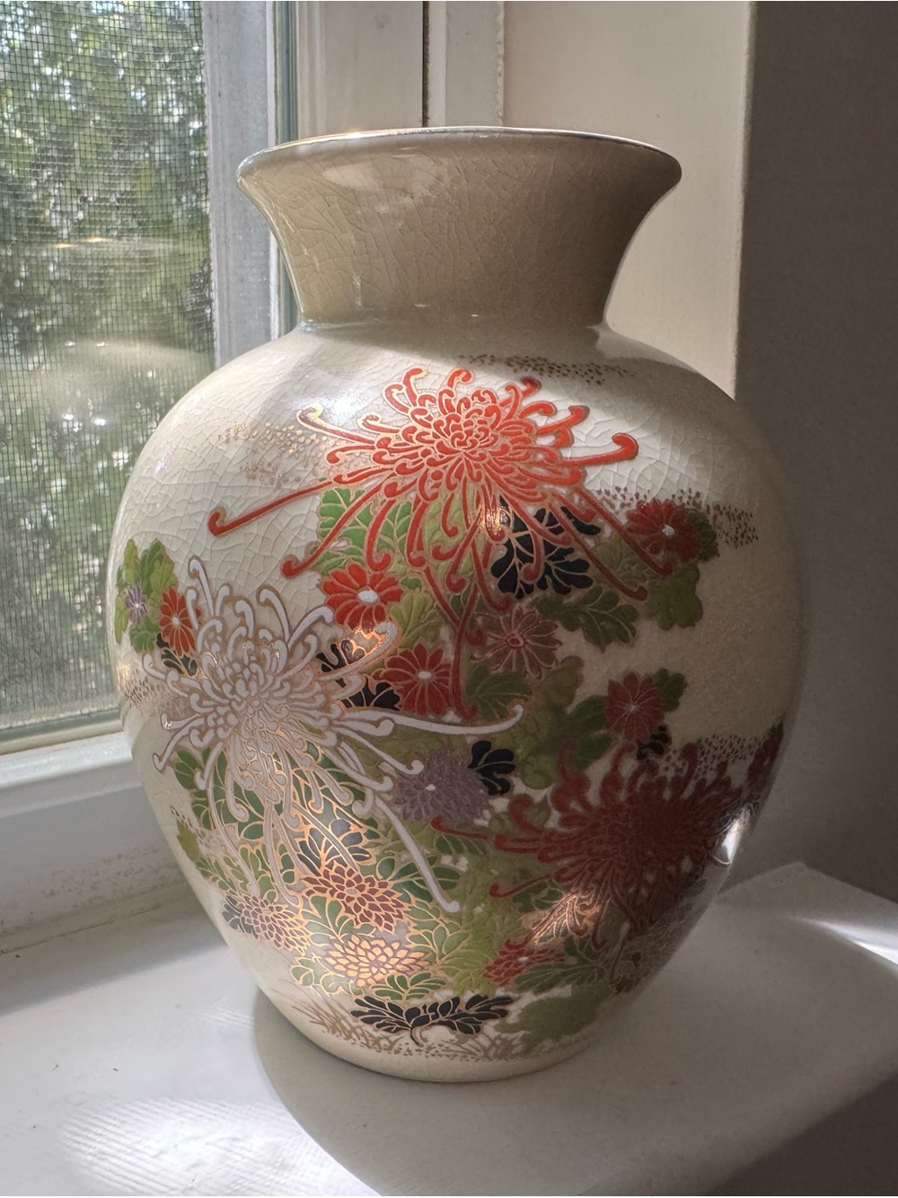 Vintage Japanese Hand Painted Chrysanthemum Vase – Crackle Glaze Porcelain